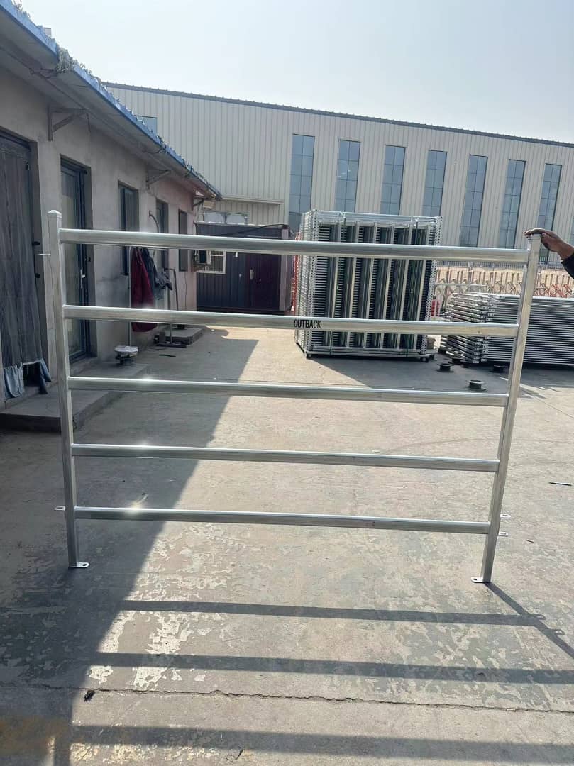 Livestock Panel 2100 x 1650 (5 rail) - Outback Fencing and Steel Supplies